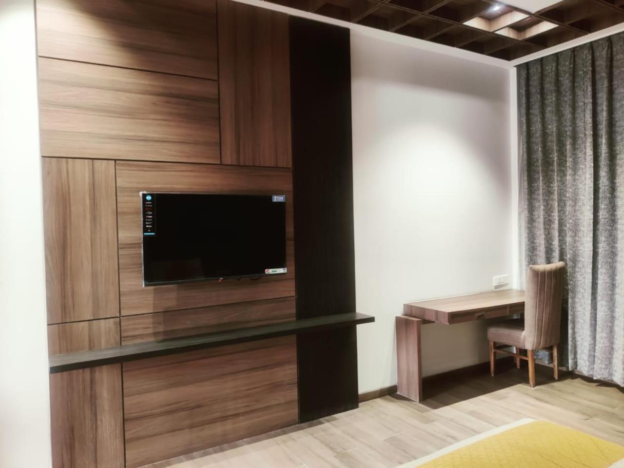 Nirvana Grand Hotel & Resort 가야 외부 사진