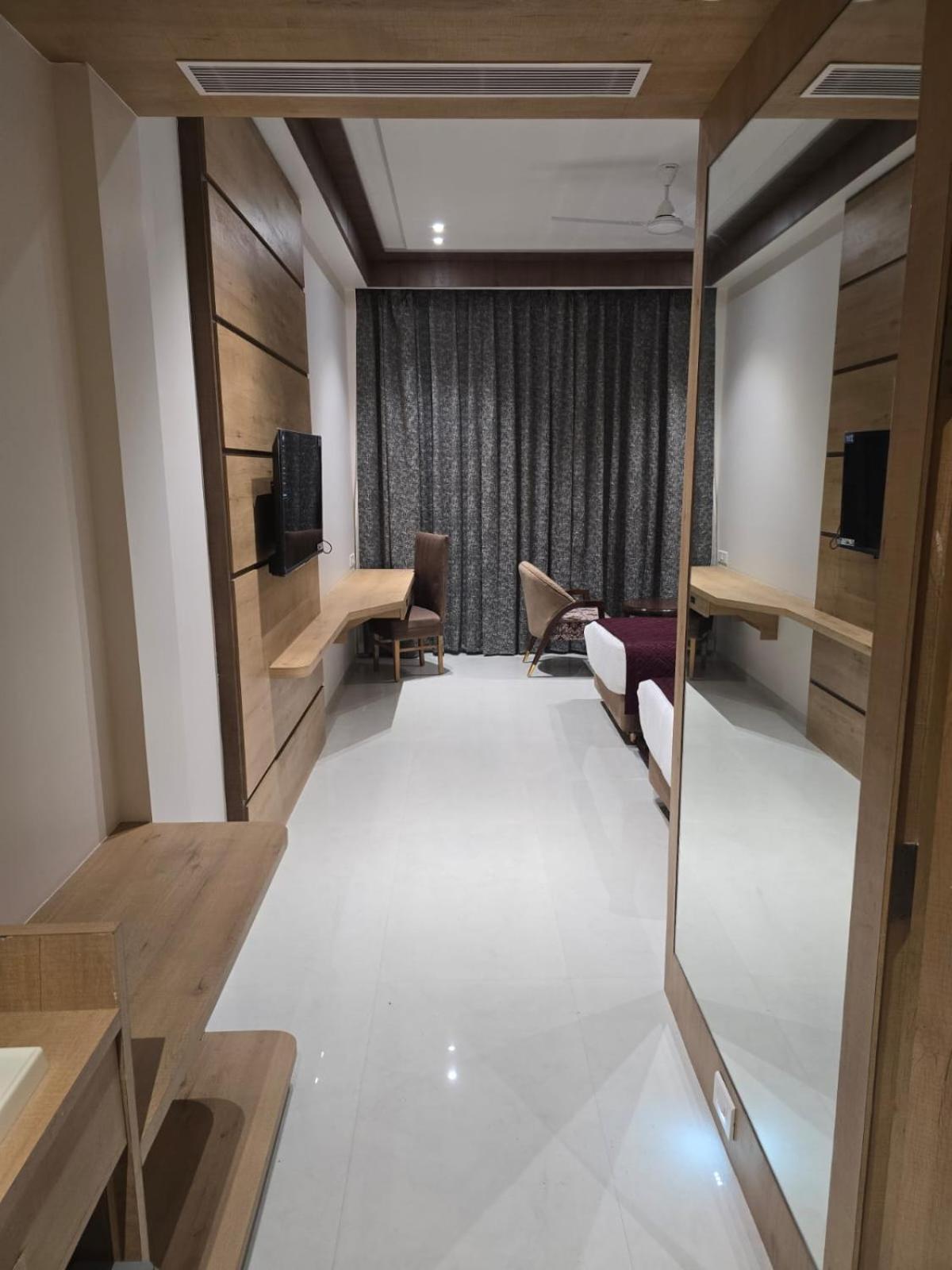 Nirvana Grand Hotel & Resort 가야 외부 사진